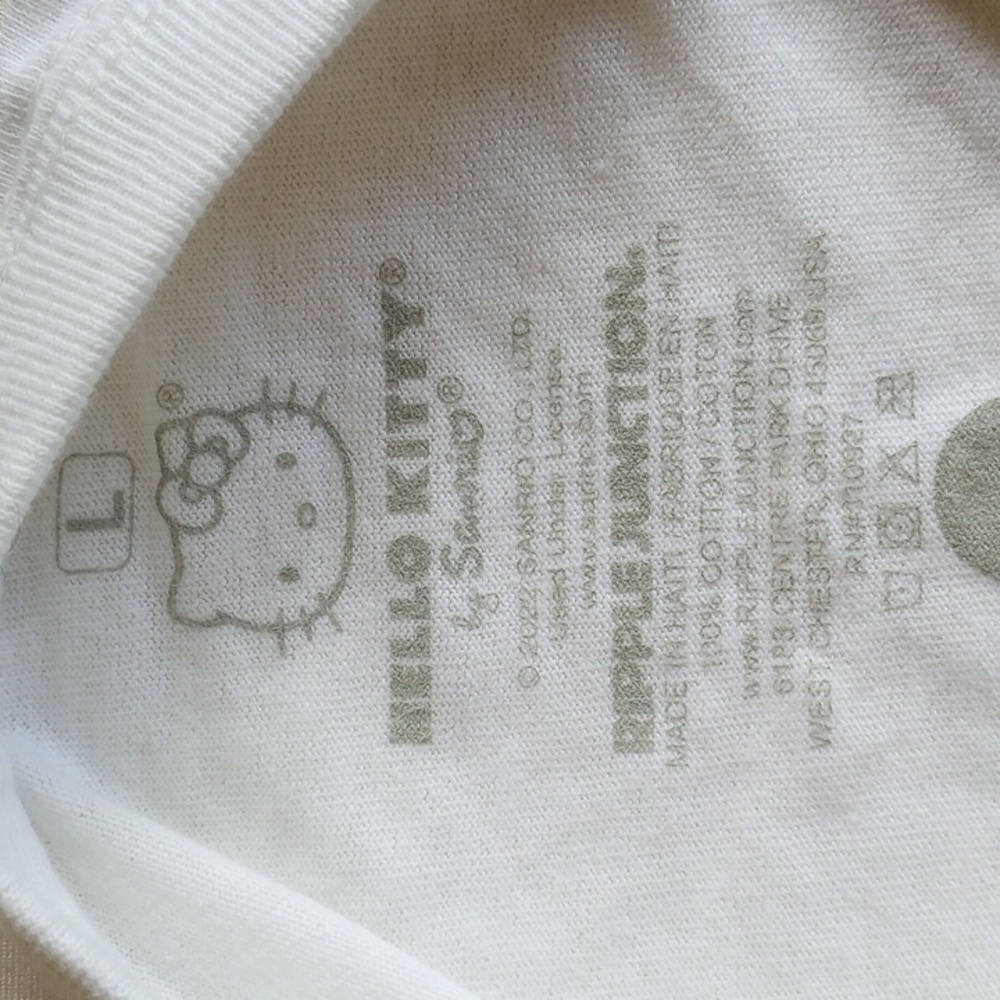 NWOT Hello Kitty Cotton T-shirt L Noodle Cup Chopsticks Sanrio Ripple Junction - Picture 3 of 5